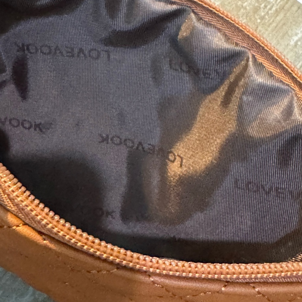 Luxurious Tan Quilted Leather Wristlet Clutch - Picture 4 of 8